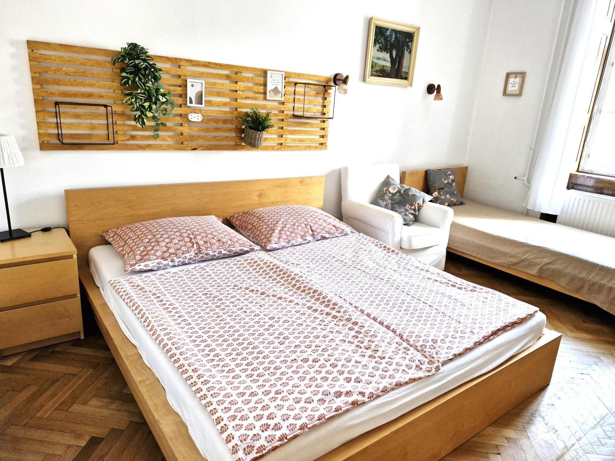Varkeruelet Apartman Sopron Eksteriør billede