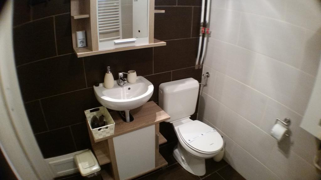 Varkeruelet Apartman Sopron Eksteriør billede