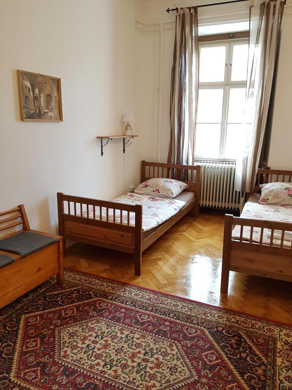 Varkeruelet Apartman Sopron Eksteriør billede