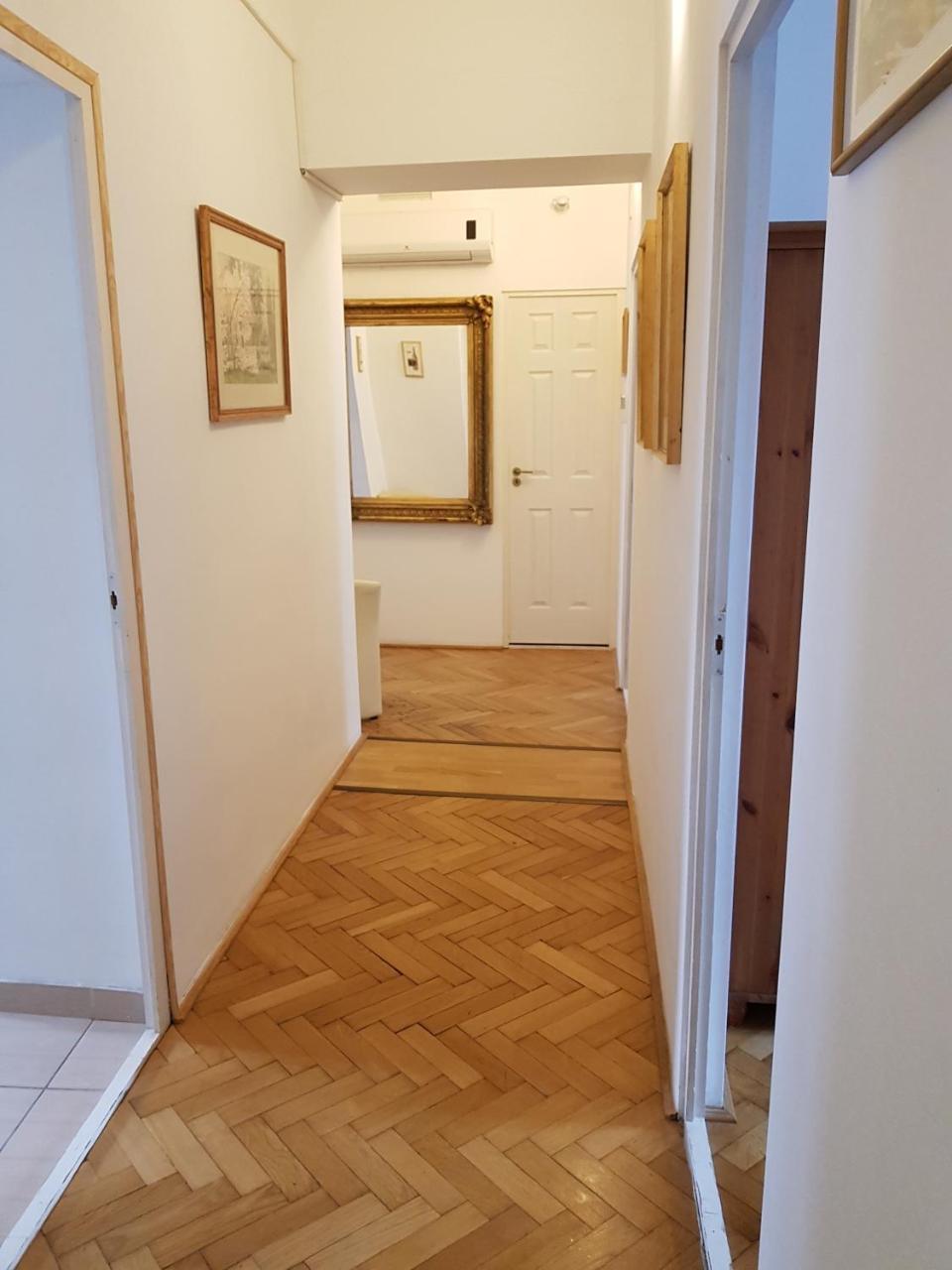 Varkeruelet Apartman Sopron Eksteriør billede