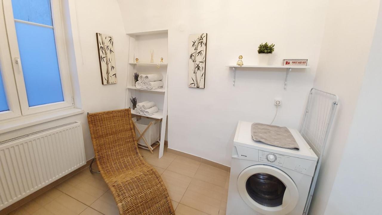 Varkeruelet Apartman Sopron Eksteriør billede