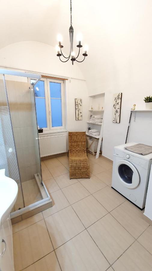 Varkeruelet Apartman Sopron Eksteriør billede